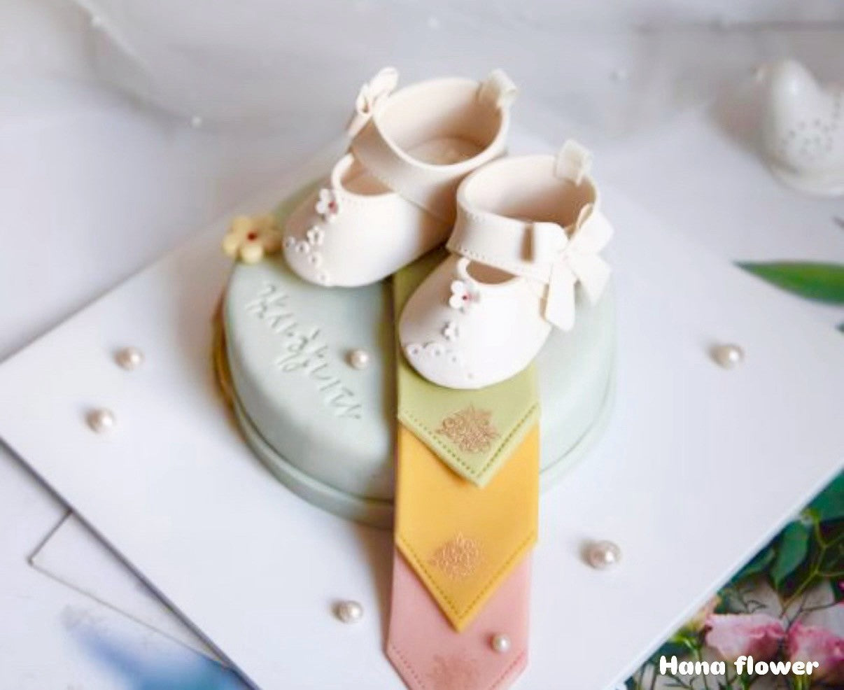 1day baby shoues cake